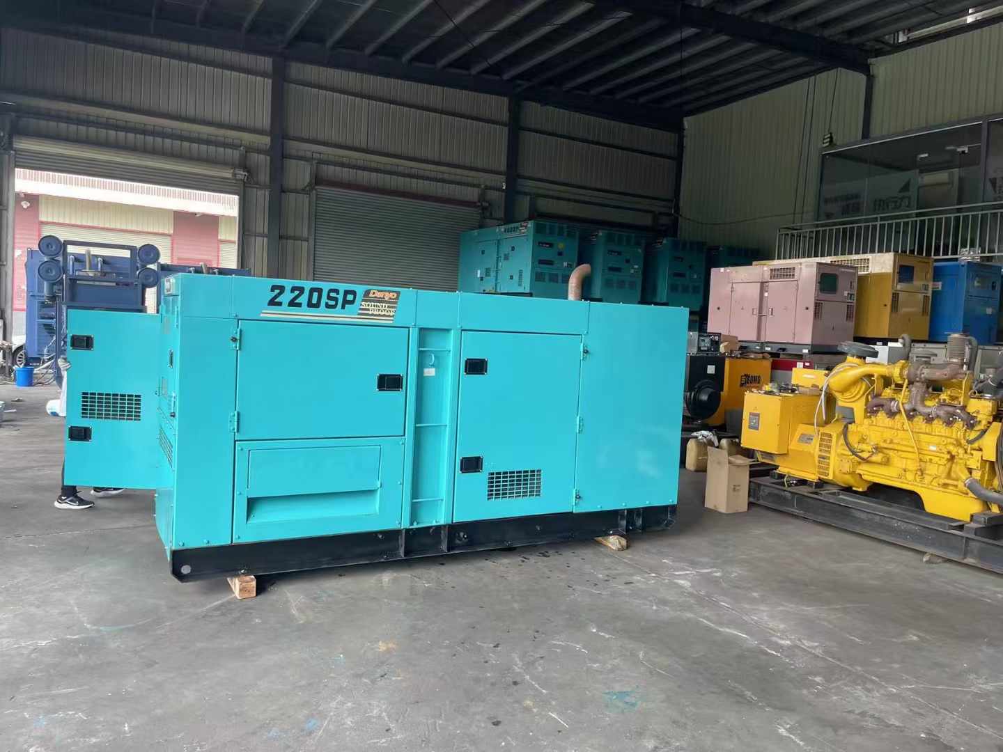 湖滨800kW 柴油发电机的输出电流波动范围是多少？